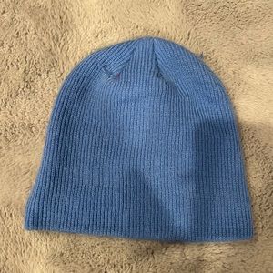 blue hat